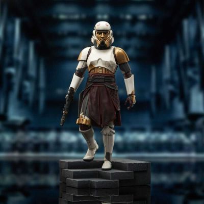 Star Wars: Ahsoka statuette Premier Collection 1/7 Captain Enoch 28 cm