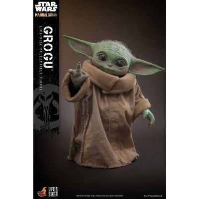 Star Wars: The Mandalorian figurine 1/1 Life-Size Masterpiece Grogu 37 cm