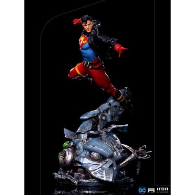 DC Comics statuette 1/10 Deluxe Art Scale Superboy   28 cm