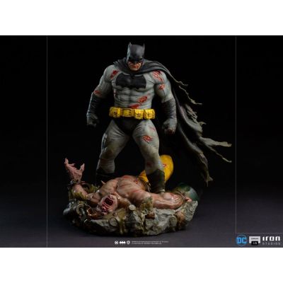 Batman: Dark Knight diorama 1/6 Batman 38 cm