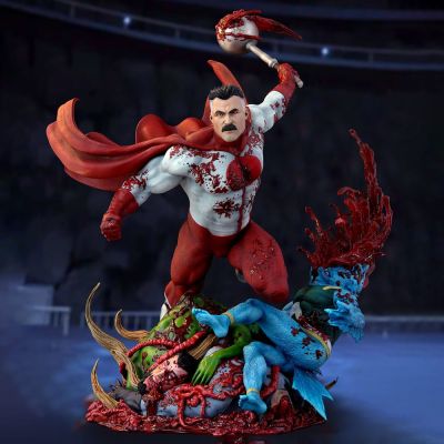 Invincible diorama Omni-Man: The Ambush 52 cm