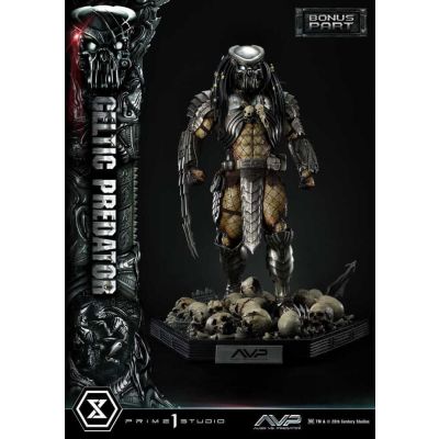 The Alien vs. Predator statuette Museum Masterline Series 1/3 Celtic Predator Bonus Ver. 95 cm
