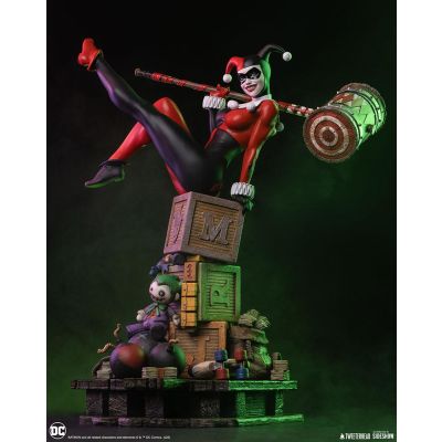 DC Comics statuette 1/4 Harley Quinn  58 cm