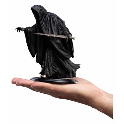 La Trilogie du Seigneur des Anneaux statuette Ringwraith at the Prancing Pony 18 cm